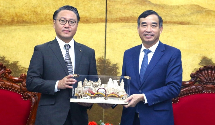 Da Nang boosts cooperation with prefecture Nagasaki of Japan